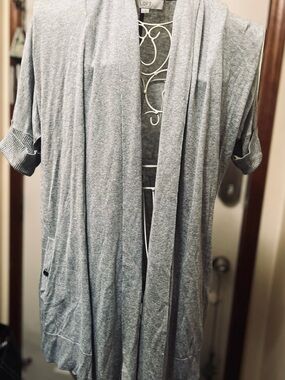 LOFT Gray Open-Front Short Sleeve Cardigan with Pockets Size M